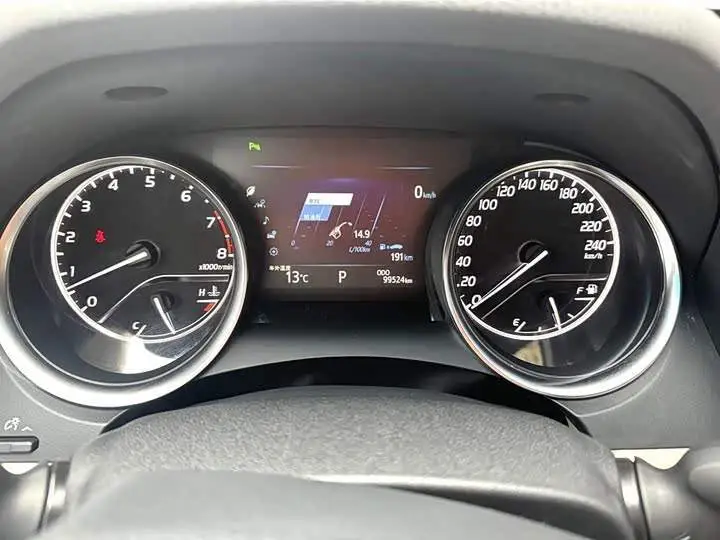 Camry 2018 2.5G Deluxe Edition — 7