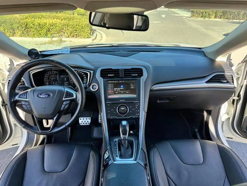 Mondeo 2013 2.0L GTDi240 Supreme Edition — 10