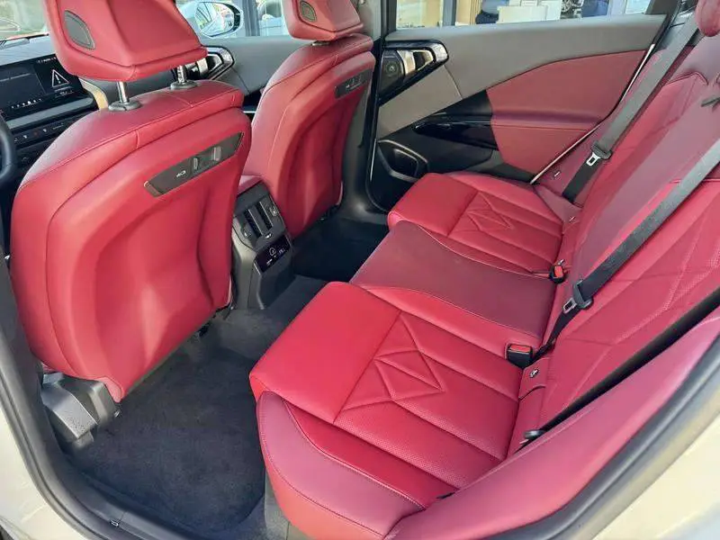 BMW X3 2025 xDrive30L Premium M Sport Package — 9