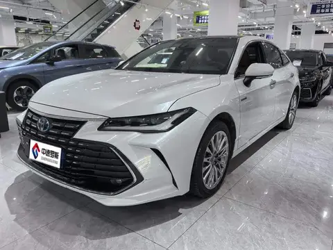 Asian Dragon 2022 Hybrid 2.5L XLE Premium Edition