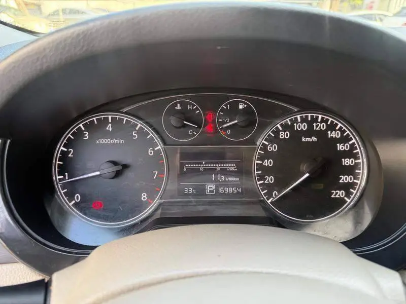 TIIDA 2014 1.6L CVT Cool Edition — 6