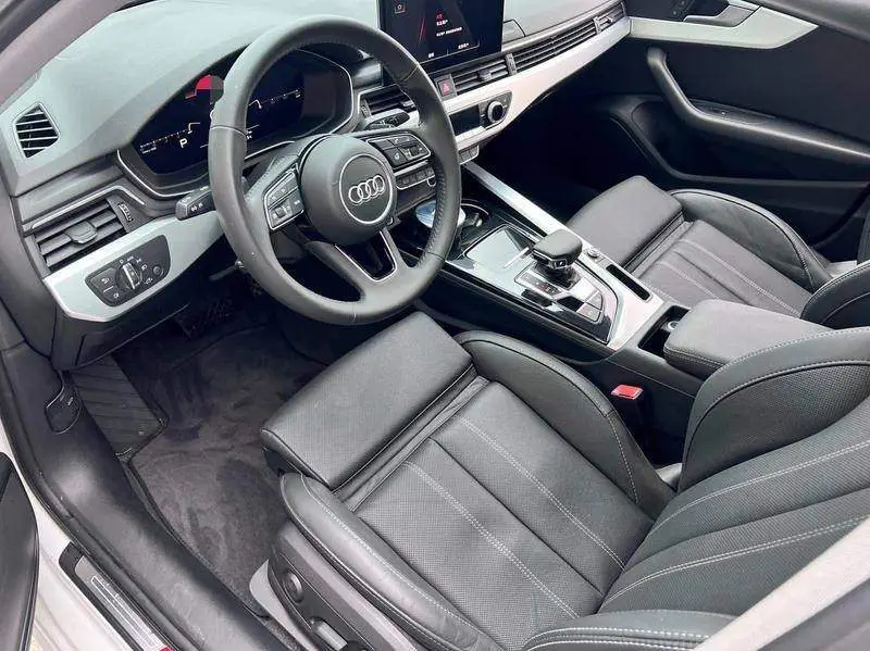 Audi A4L 2022 40 TFSI Stylish and Dynamic — 18