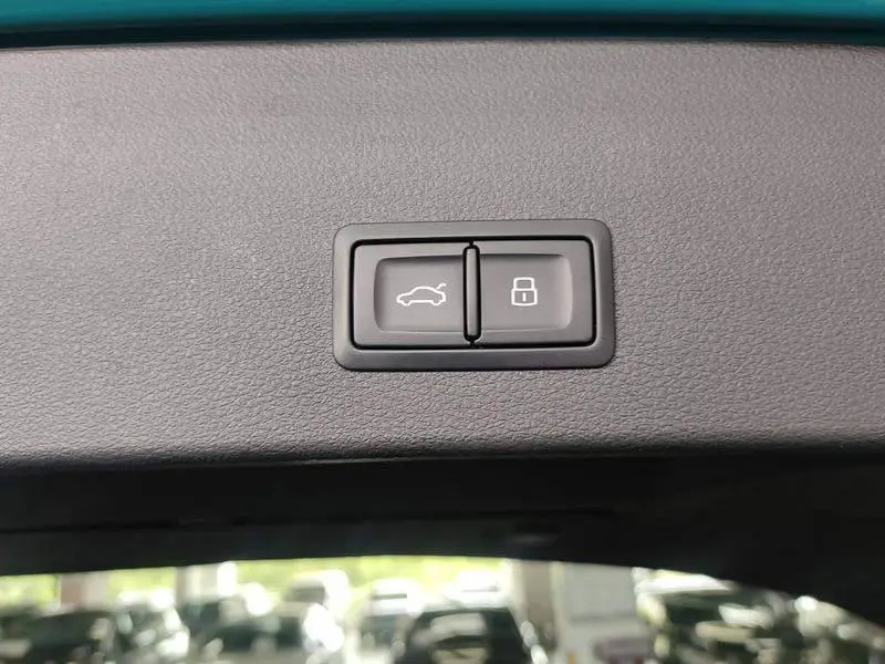 Audi Q2L 2018 35 TFSI Luxury Elegant National V — 8