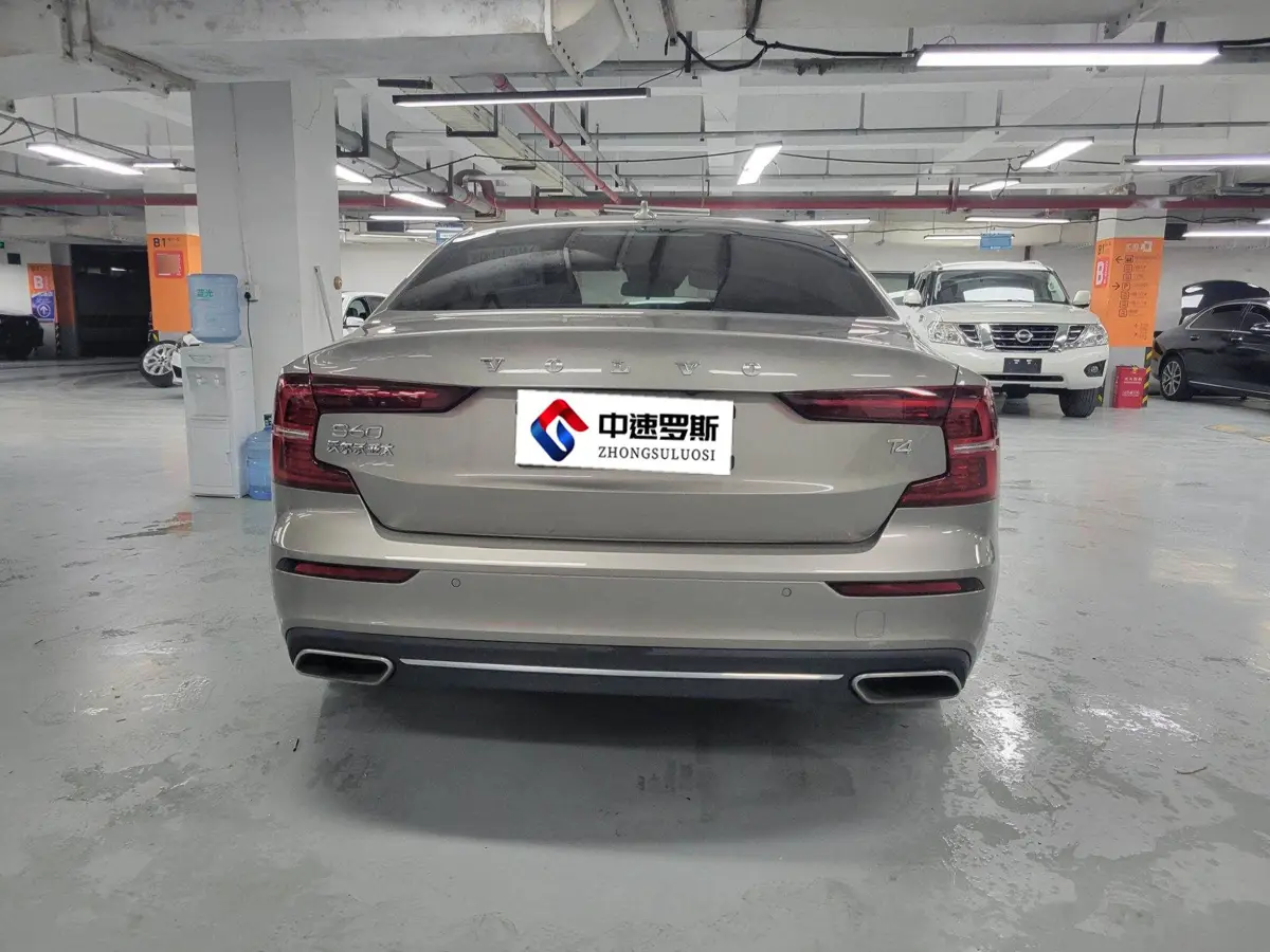 Volvo S60 2021 T4 Zhiyi Luxury Edition — 9