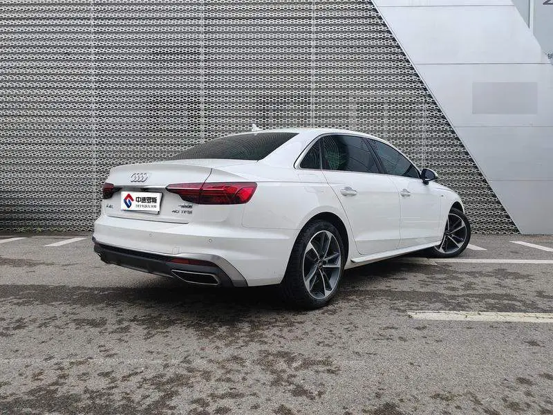 Audi A4L 2022 40 TFSI Stylish and Dynamic — 4
