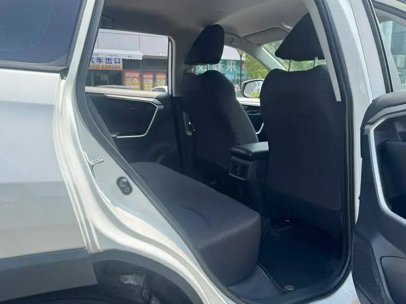 RAV4 Rongfang 2024 2.0L CVT 2WD Urban Edition — 9