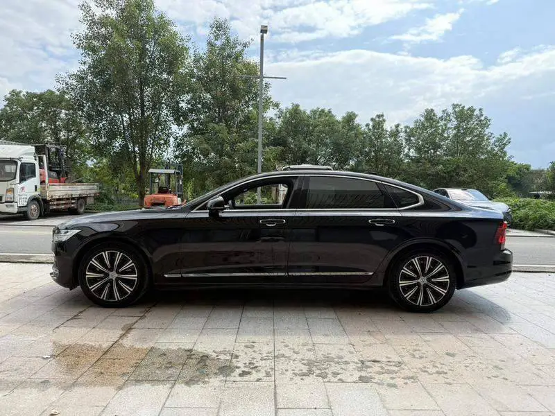 Volvo S90 2022 B5 Zhiyi Luxury Edition — 4