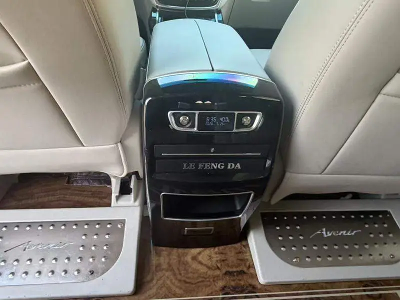 Buick GL8 2022 ES Lu Zun 653T Comfort Edition — 11
