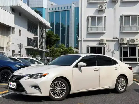Lexus ES 2015 200 Elite Edition