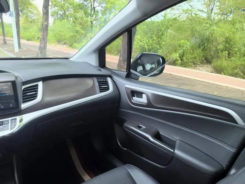 Jed 2014 1.8L CVT Luxury Edition 5 Seaters — 7