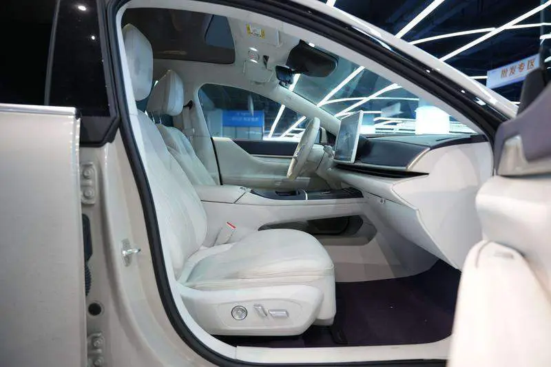Buick L7 2025 Avenir — 13
