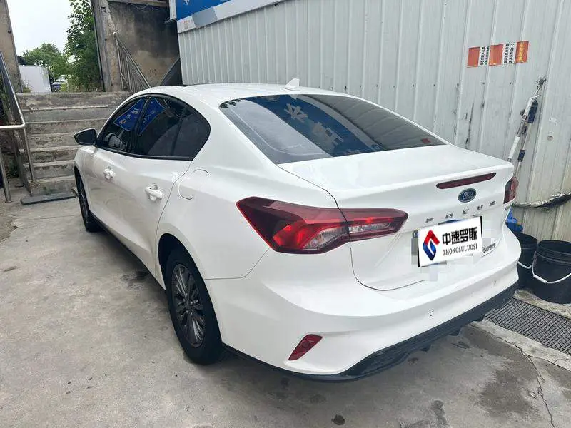 Fox 2022 EcoBoost 180 Sedan Automatic Competition Edition — 4