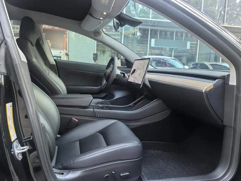 Model 3 2020 Standard Range RWD Upgraded Version — 10