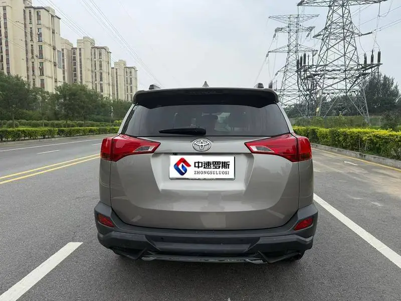 RAV4 Rongfang 2013 2.5L Automatic 4WD Elite Edition — 5