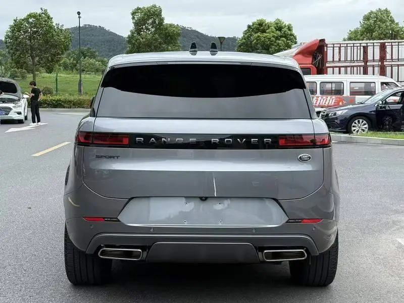 Range Rover Sport 2024 400PS Dynamic HSE — 6