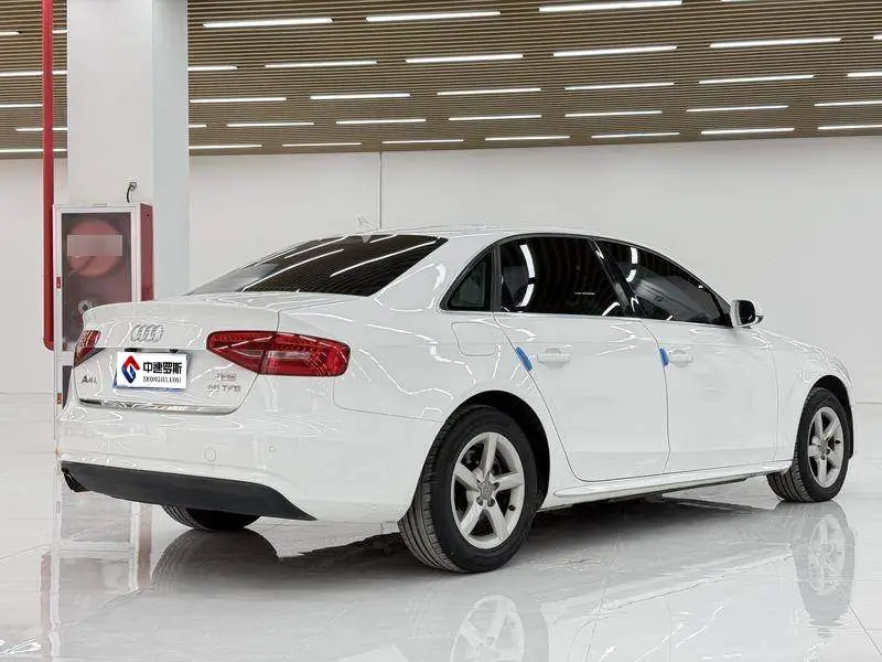 Audi A4L 2015 35 TFSI Automatic Standard Model — 6