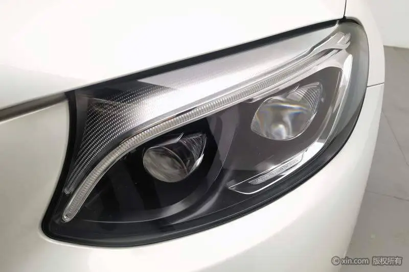 Mercedes-Benz GLC 2019 GLC 300 L 4MATIC Dynamic — 7