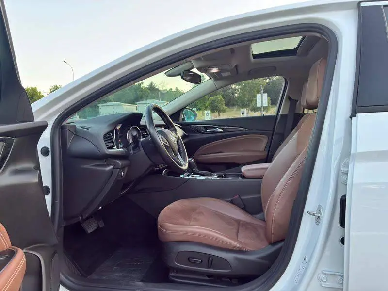 Regal 2019 20T Elite National VI — 12