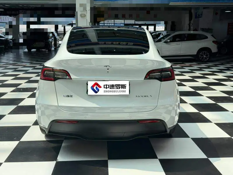 Model Y 2022 facelifted rear-wheel drive version — 5
