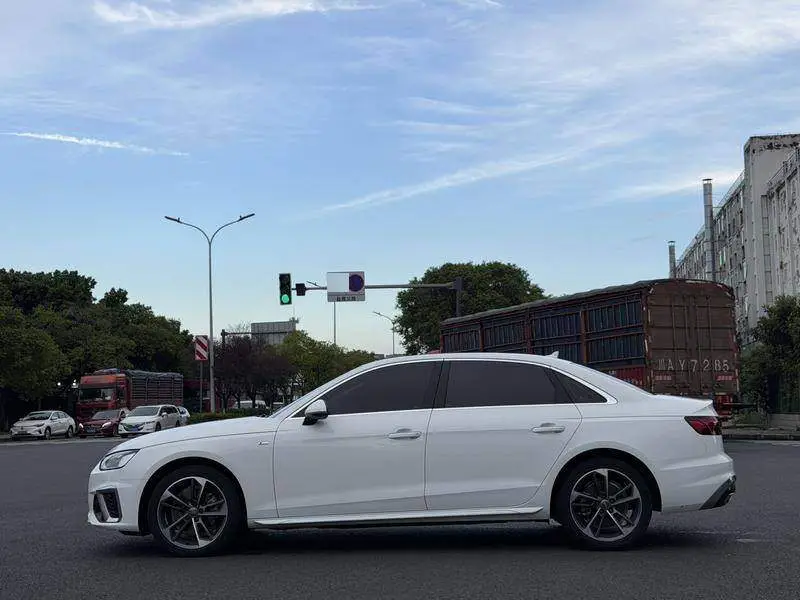 Audi A4L 2020 40 TFSI Stylish and Dynamic — 4