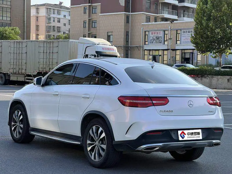 Mercedes-Benz GLE Coupe 2017 GLE 400 4MATIC Coupe SUV — 4