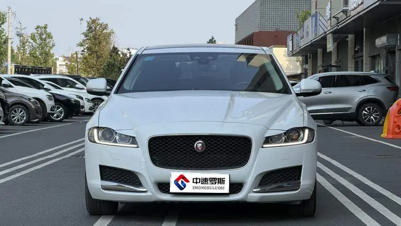 Jaguar XFL 2017 XFL 2.0T 200PS Elite Edition — 2