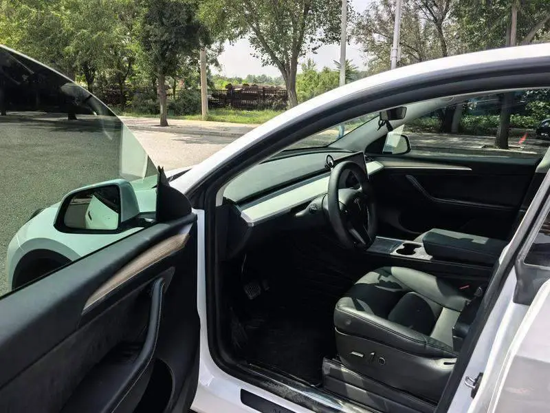 Model Y 2022 facelifted rear-wheel drive version — 15