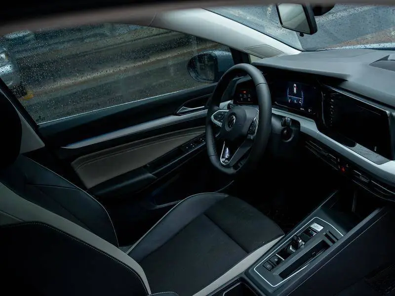 Golf 2023 280TSI DSG Pro — 18