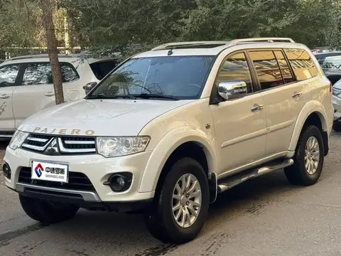 Pajero Sport 2013 3.0L Automatic 4WD Flagship Edition