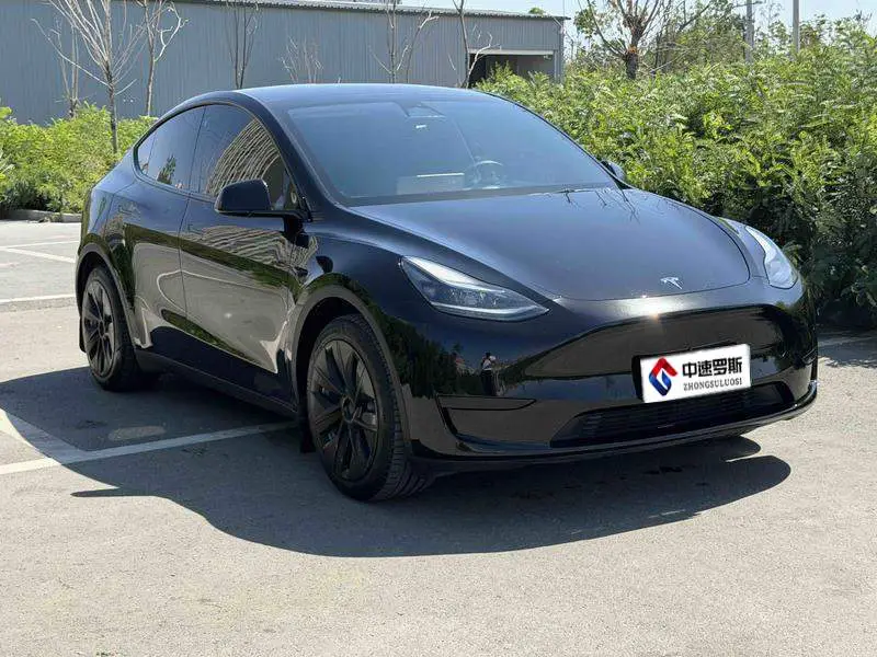 Model Y 2022 facelifted rear-wheel drive version — 3