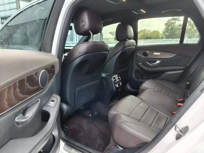 Mercedes-Benz GLC 2020 GLC 300 L 4MATIC Dynamic — 17