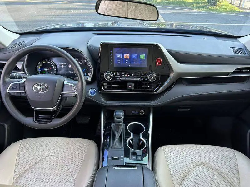 Highlander 2022 Hybrid 2.5L 4WD Elite Edition 7 Seaters — 8