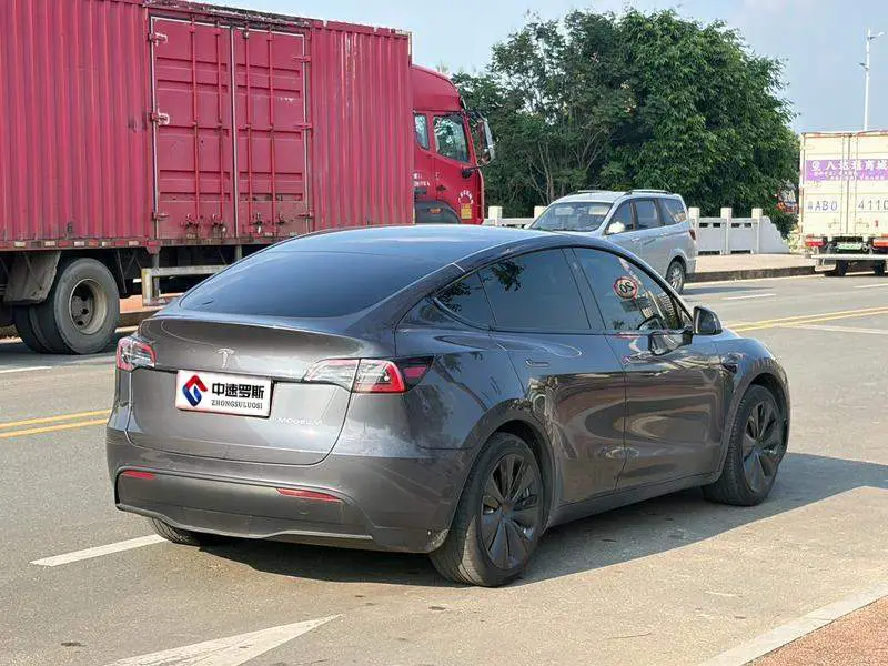 Model Y 2022 facelifted rear-wheel drive version — 6