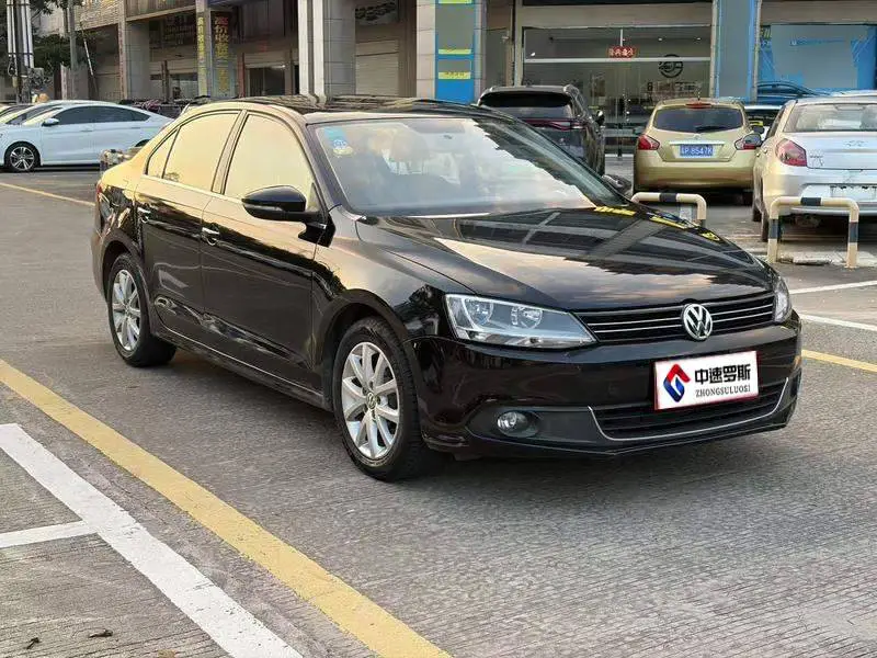Sagitar 2012 1.6L Automatic Comfort — 3