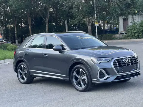Audi Q3 2022 35 TFSI Stylish and Dynamic
