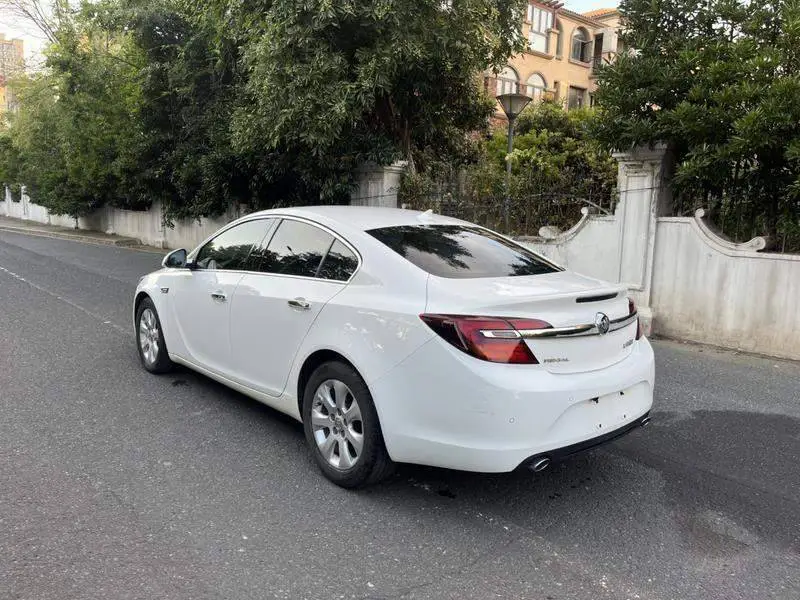 Regal 2014 2.0L Elite Fashion Edition — 5