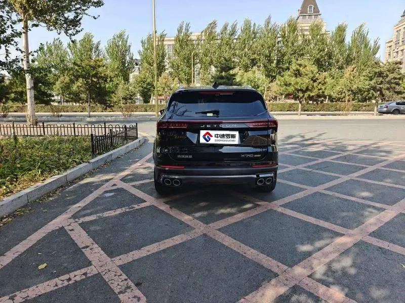 JETOUR X70 PLUS 2023 1.5T DCT Brave PLUS 7-seater — 5