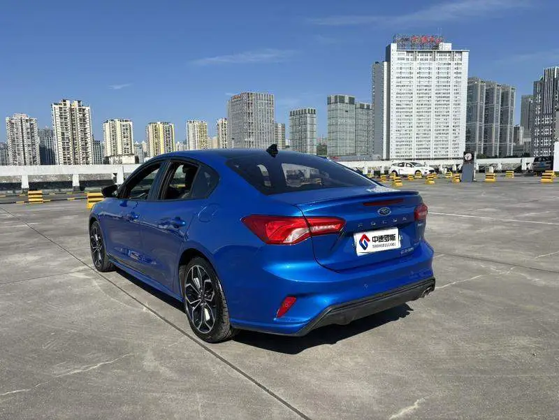 Fox 2020 Sedan EcoBoost 180 Automatic ST Line — 5