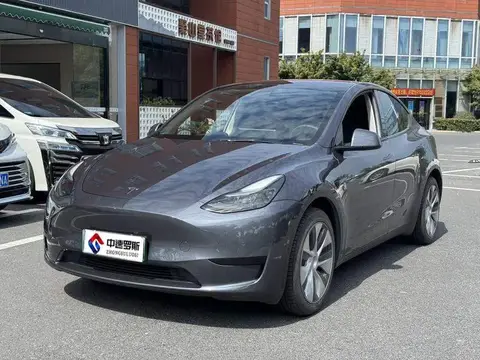 Model Y 2022 rear-wheel drive version