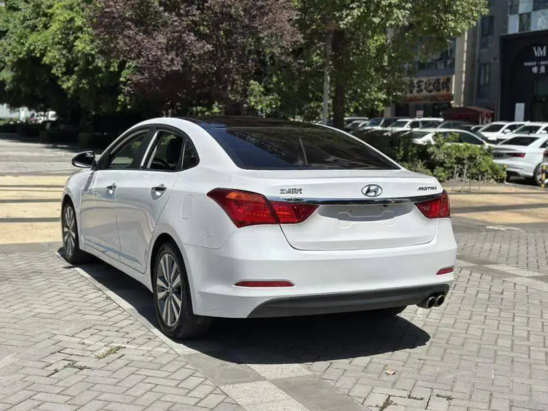 Name map 2014 1.8L Automatic Premium DLX — 4