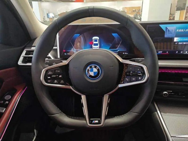 BMW i3 2025 eDrive 40 L Night Edition — 13