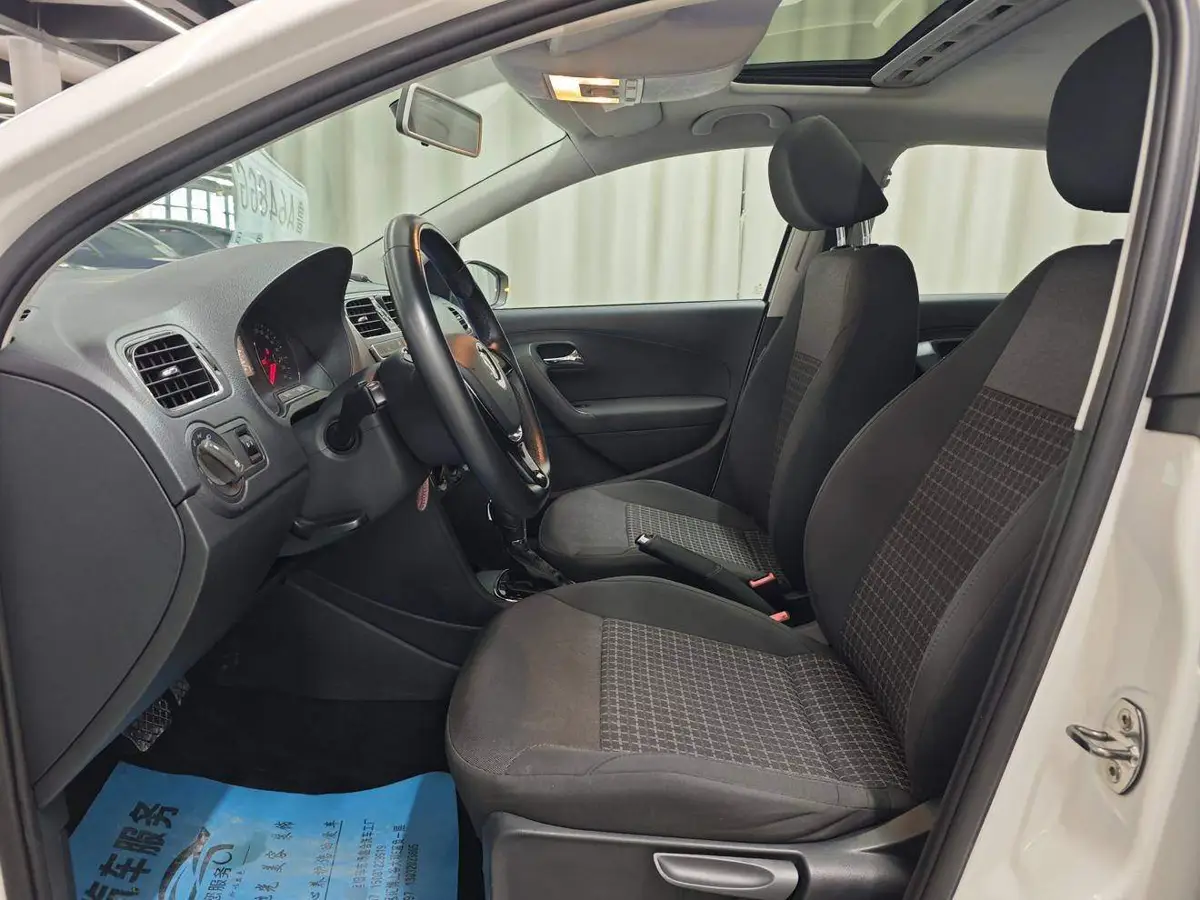 Polo 2016 1.6L Automatic Comfort — 4