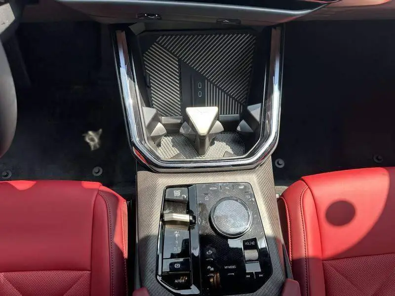 BMW X3 2025 xDrive25L Luxury Package — 9
