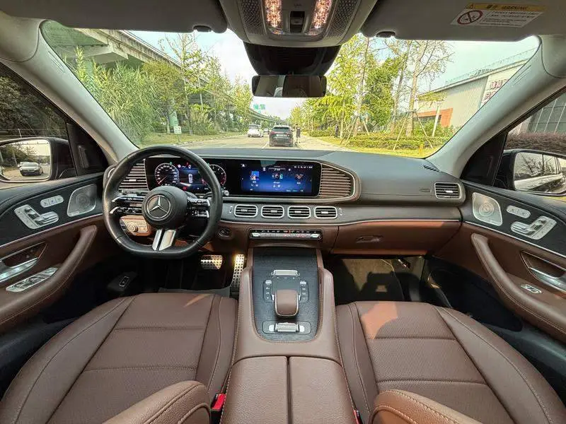 Mercedes-Benz GLS 2025 GLS 450 4MATIC Fashion Edition — 9