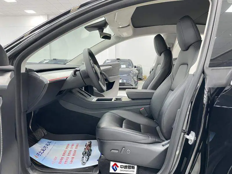 Model Y 2023 rear-wheel drive version — 12