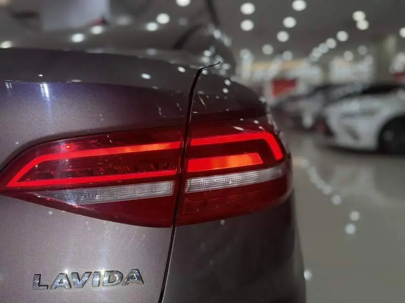 Lavida 2018 1.5L Automatic Comfort Edition National V — 7