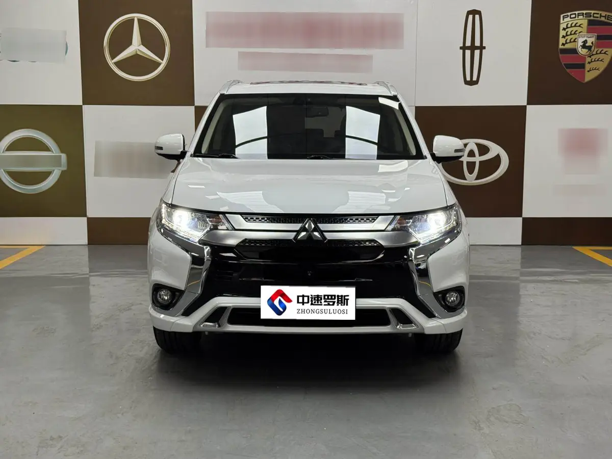 Outlander 2021 Model 2.0L 2WD Enjoy Edition 7 Seaters — 2