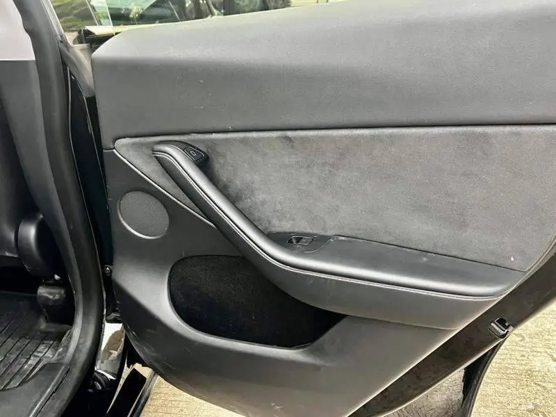 Model Y 2022 facelifted rear-wheel drive version — 14