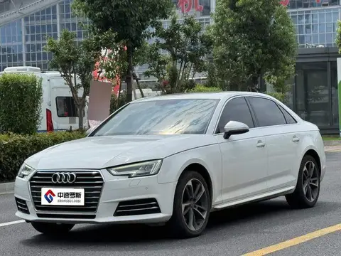 Audi A4L 2018 30th Anniversary Model 40 TFSI Fashion Model