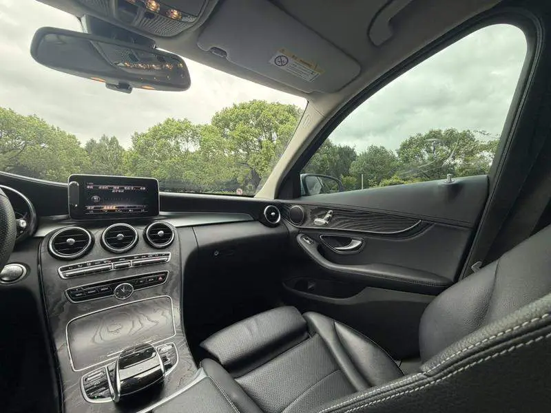 Mercedes-Benz C-Class 2017 C 180 L Sports Edition — 7